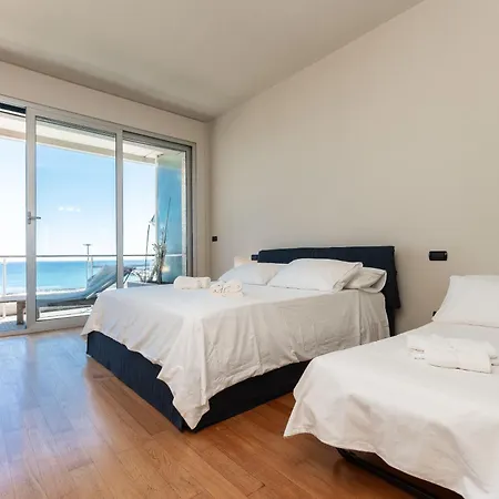 Апартаменты 100m Dal Mare - Centro Citta Генуя